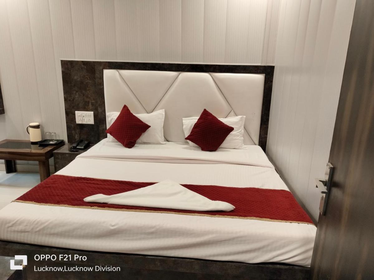 Hotel Kbs 勒克瑙 外观 照片
