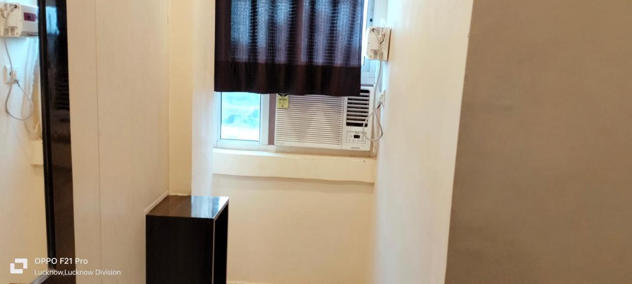 Hotel Kbs 勒克瑙 外观 照片